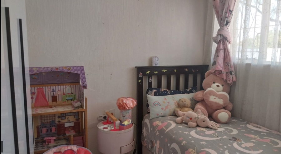 4 Bedroom Property for Sale in Mulbarton Gauteng