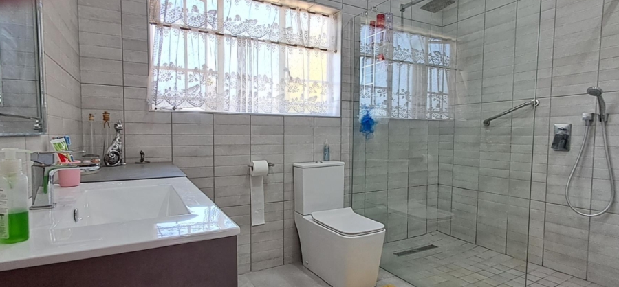 3 Bedroom Property for Sale in Mulbarton Gauteng