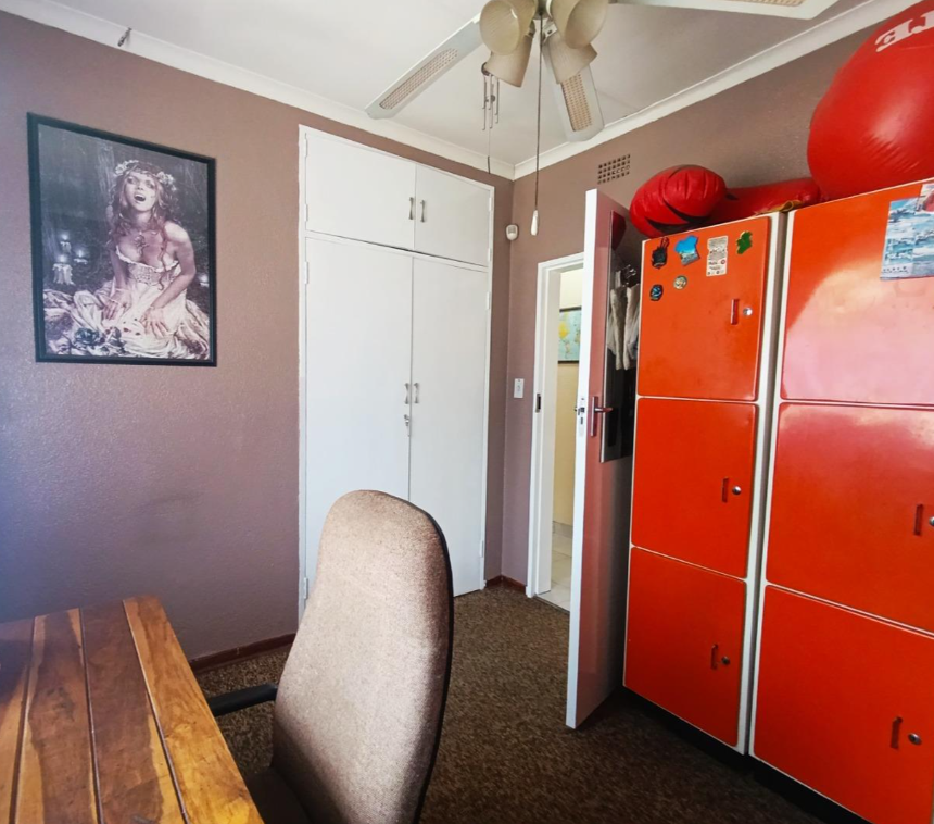 3 Bedroom Property for Sale in Mulbarton Gauteng