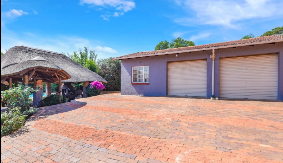 3 Bedroom Property for Sale in Mulbarton Gauteng