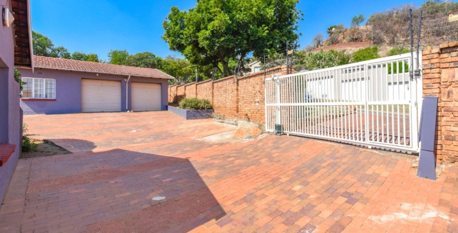 3 Bedroom Property for Sale in Mulbarton Gauteng