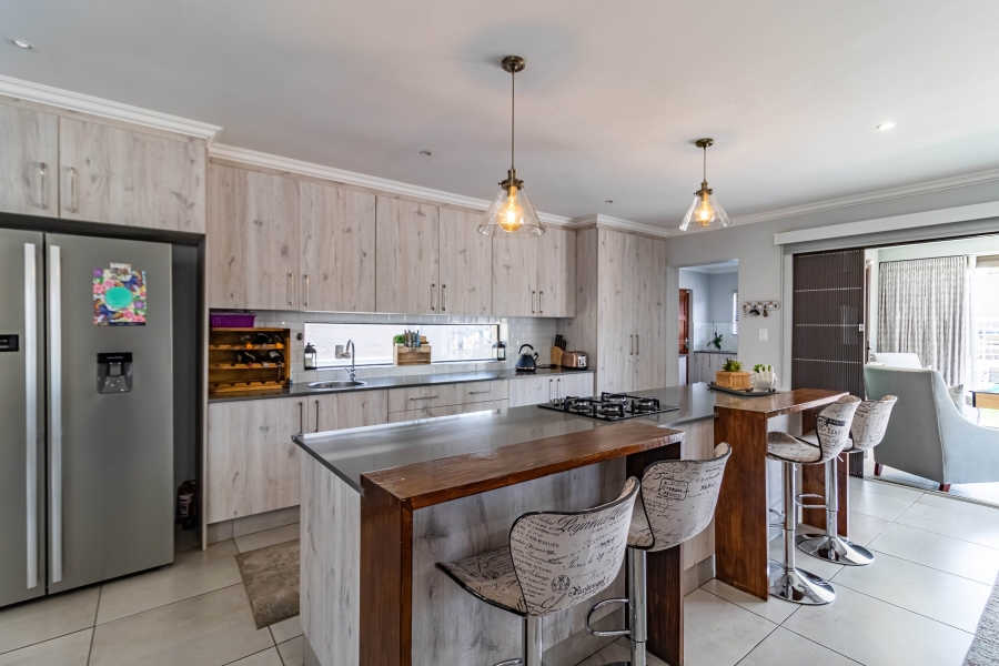 4 Bedroom Property for Sale in South Crest Gauteng