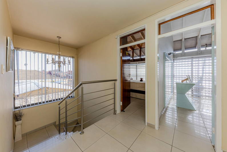4 Bedroom Property for Sale in Lenasia Gauteng