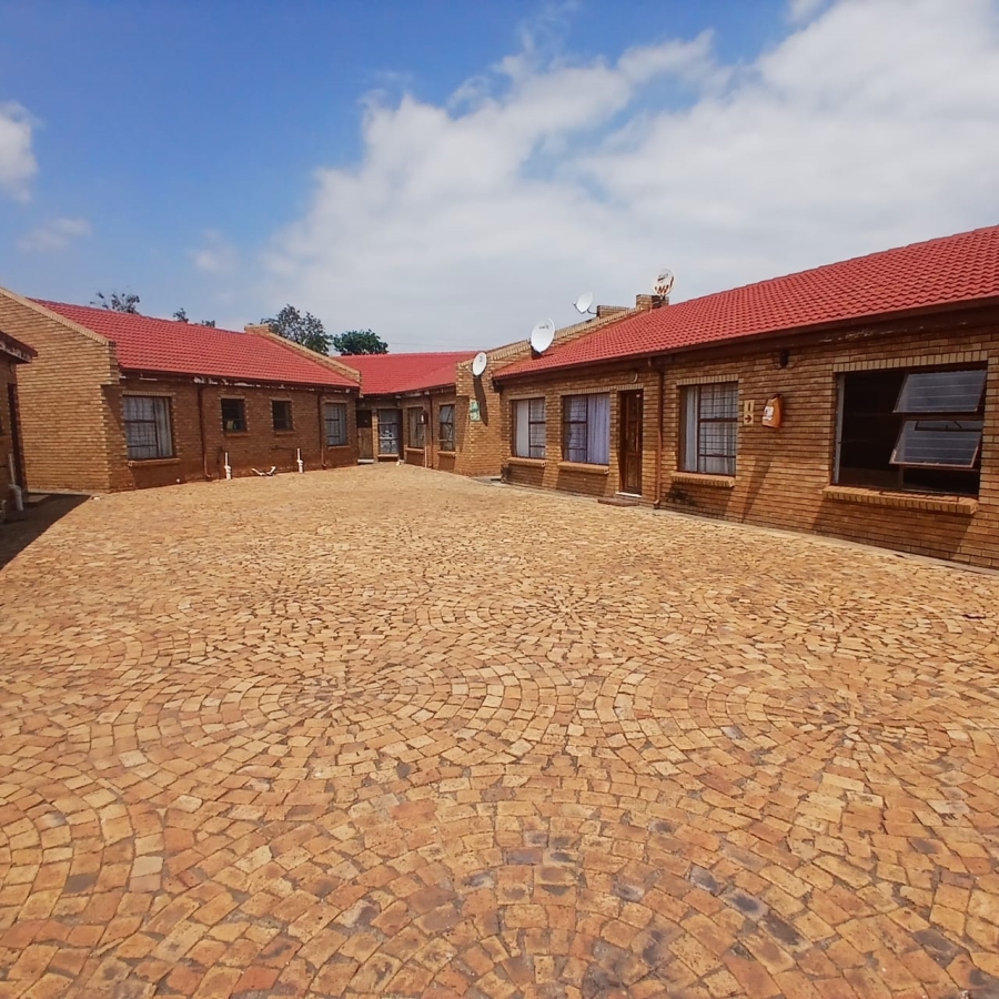 2 Bedroom Property for Sale in Vosloorus Ext 16 Gauteng