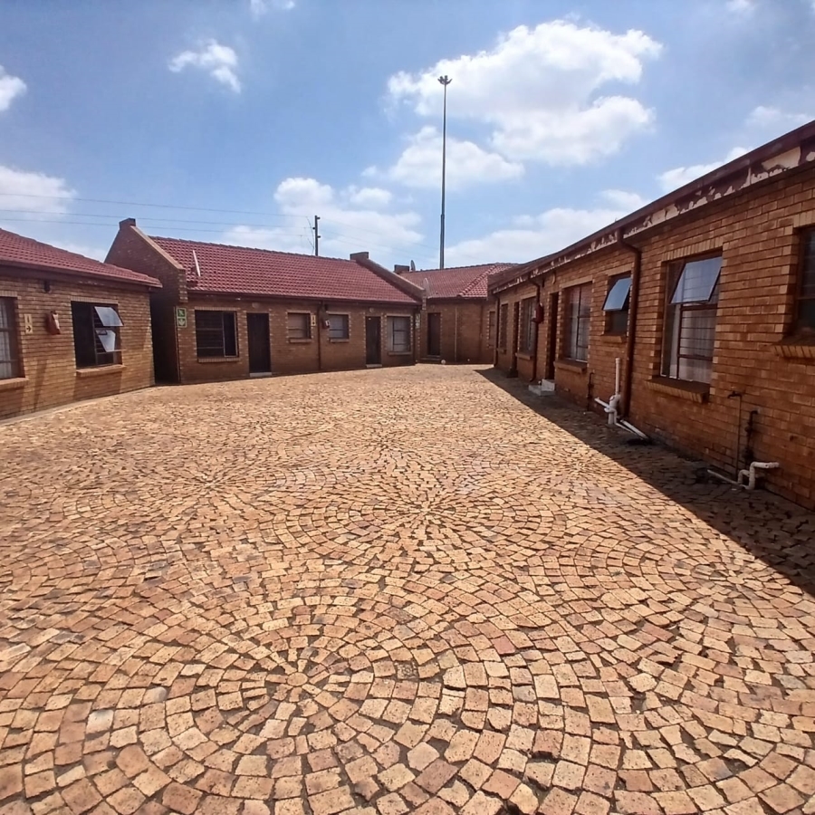 2 Bedroom Property for Sale in Vosloorus Ext 16 Gauteng