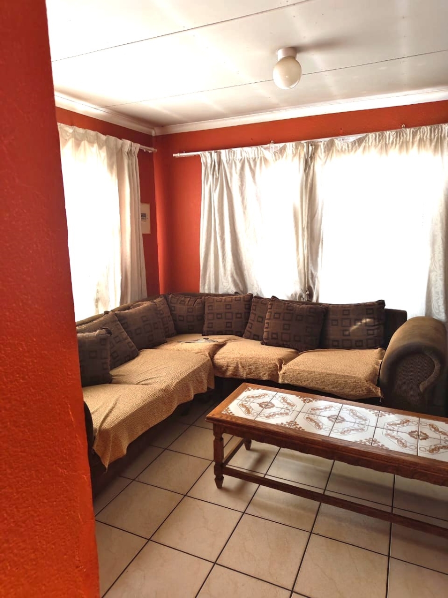 3 Bedroom Property for Sale in Clayville Gauteng