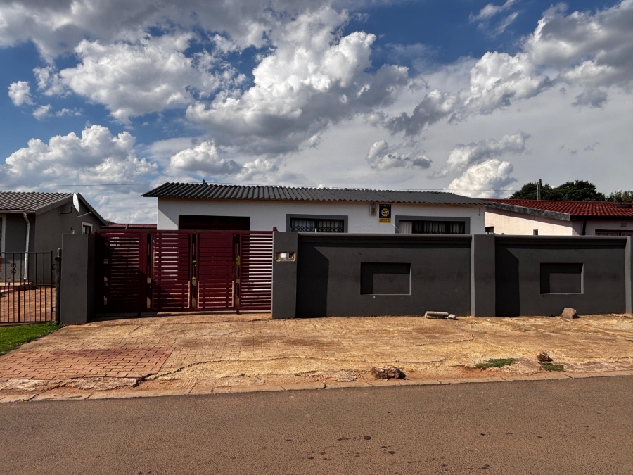 2 Bedroom Property for Sale in Vosloorus Ext 2 Gauteng