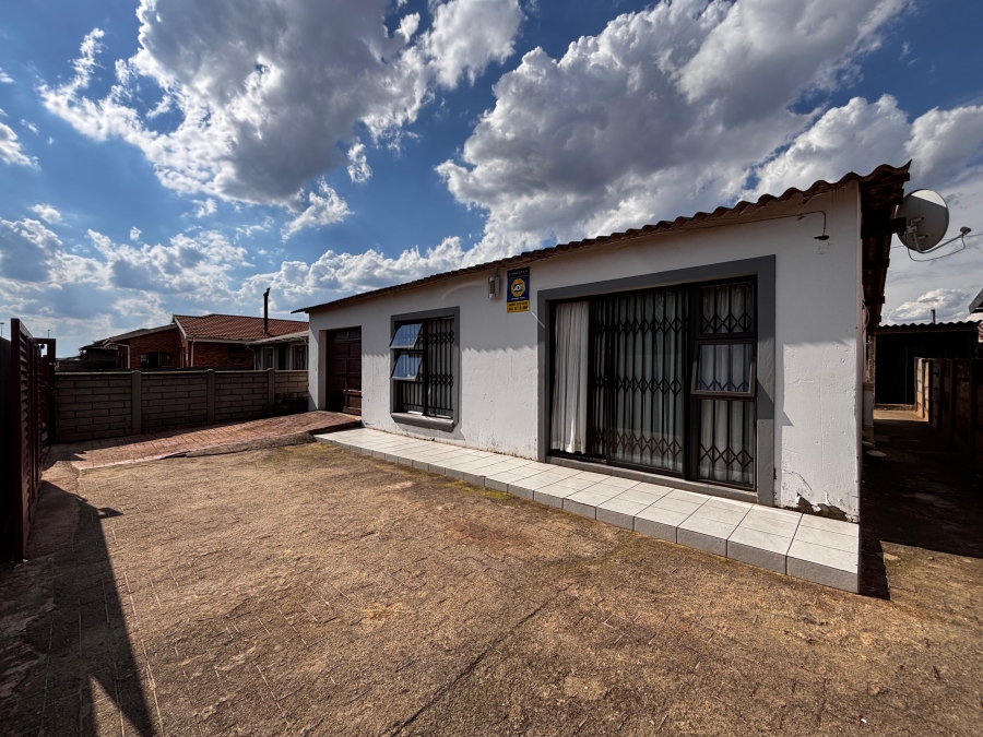 2 Bedroom Property for Sale in Vosloorus Ext 2 Gauteng