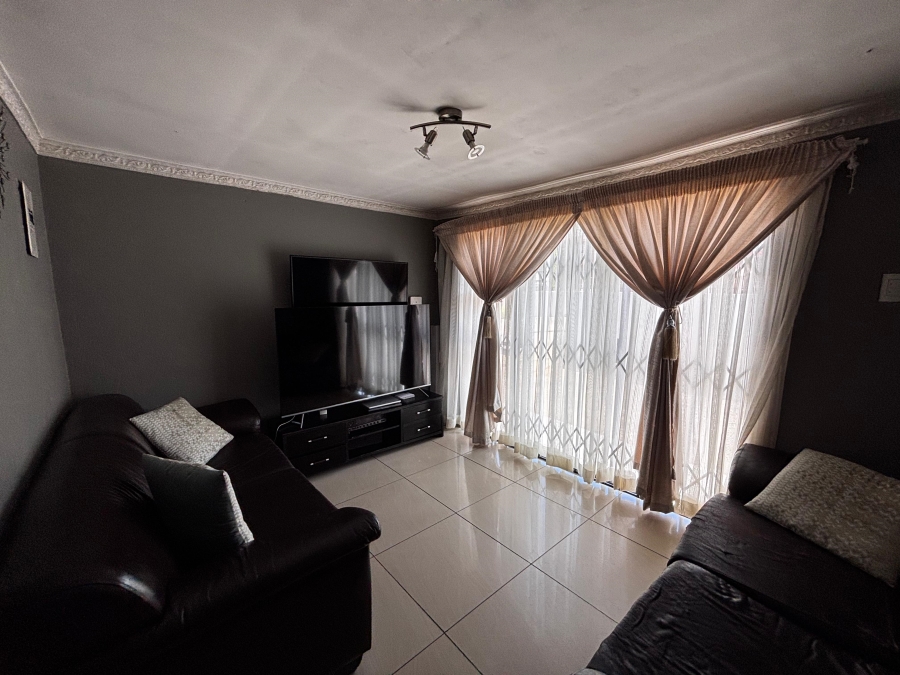 2 Bedroom Property for Sale in Vosloorus Ext 2 Gauteng