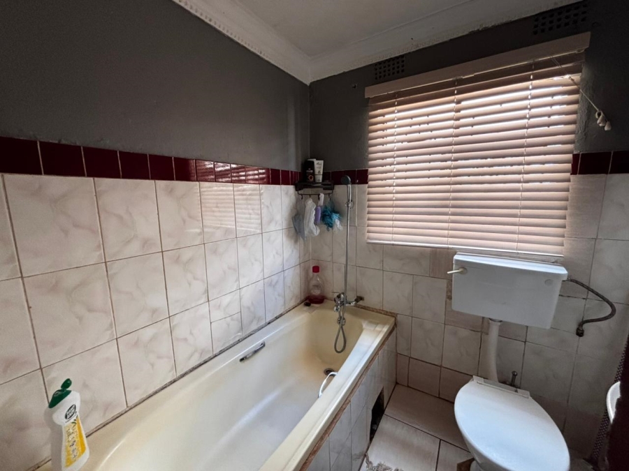 2 Bedroom Property for Sale in Vosloorus Ext 2 Gauteng