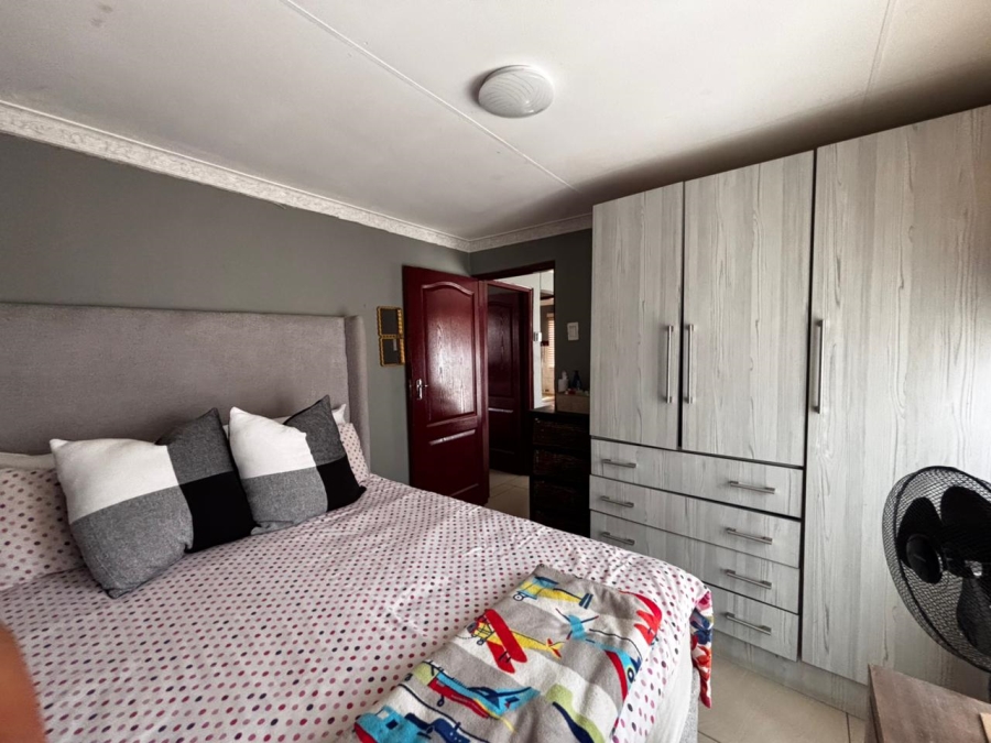 2 Bedroom Property for Sale in Vosloorus Ext 2 Gauteng