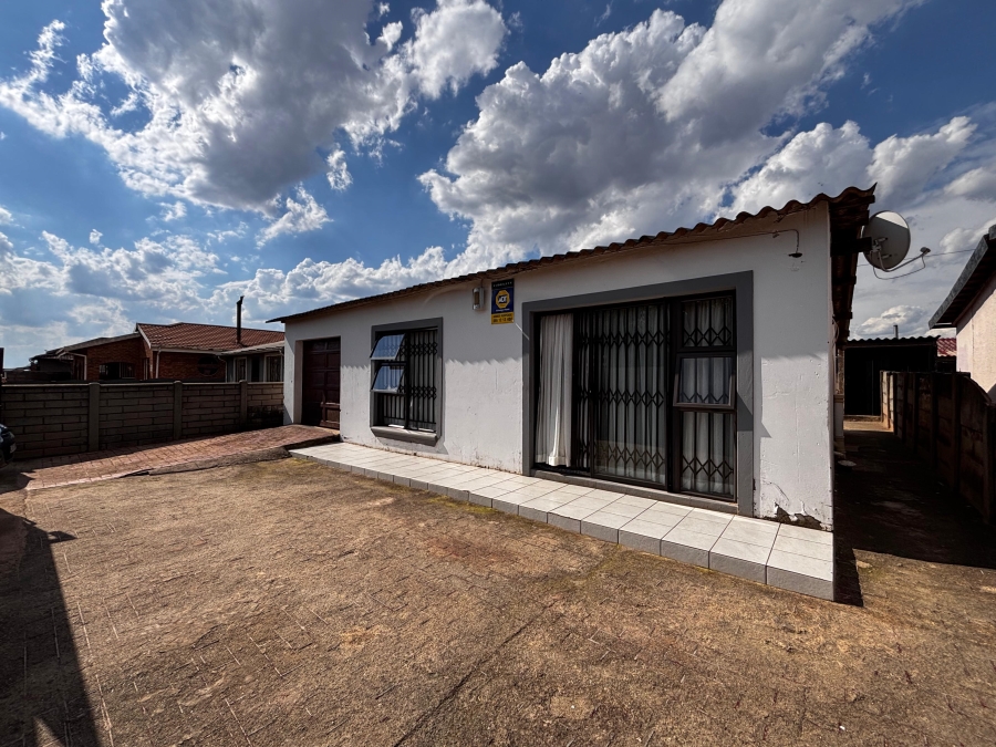 2 Bedroom Property for Sale in Vosloorus Ext 2 Gauteng