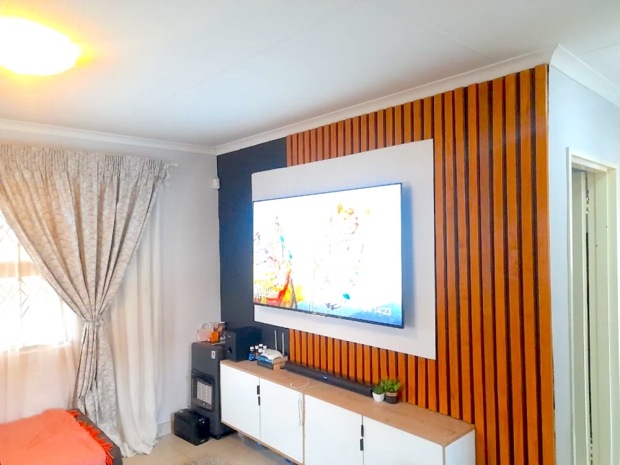 3 Bedroom Property for Sale in Dawn Park Gauteng