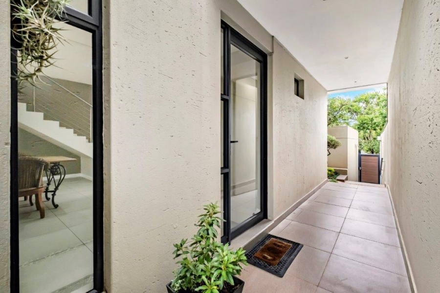 3 Bedroom Property for Sale in Bryanston Gauteng