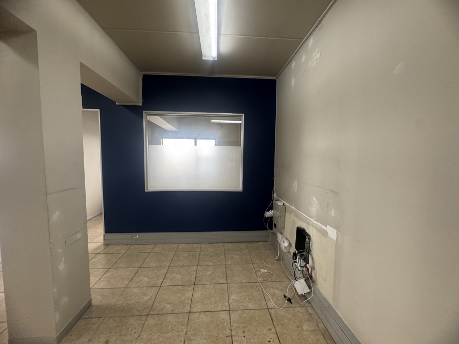 To Let commercial Property for Rent in Airport Park Gauteng