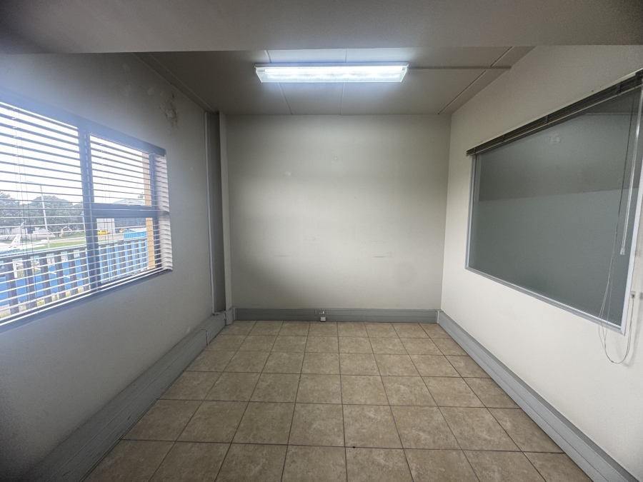To Let commercial Property for Rent in Airport Park Gauteng