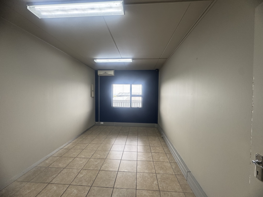 To Let commercial Property for Rent in Airport Park Gauteng