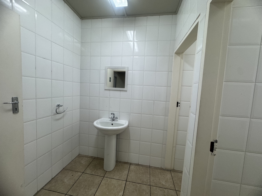 To Let commercial Property for Rent in Airport Park Gauteng