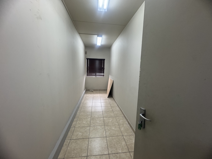 To Let commercial Property for Rent in Airport Park Gauteng
