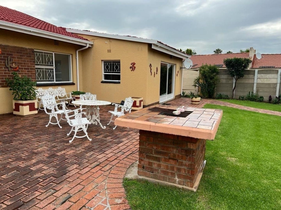 To Let 2 Bedroom Property for Rent in Elspark Gauteng