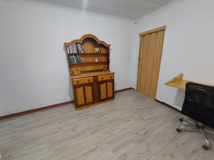 To Let 2 Bedroom Property for Rent in Elspark Gauteng