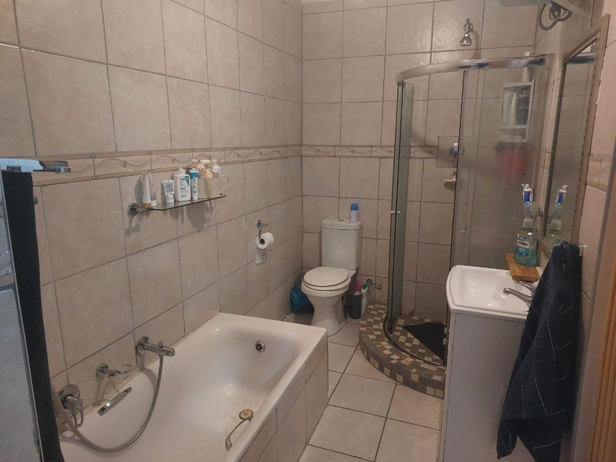 To Let 2 Bedroom Property for Rent in Elspark Gauteng