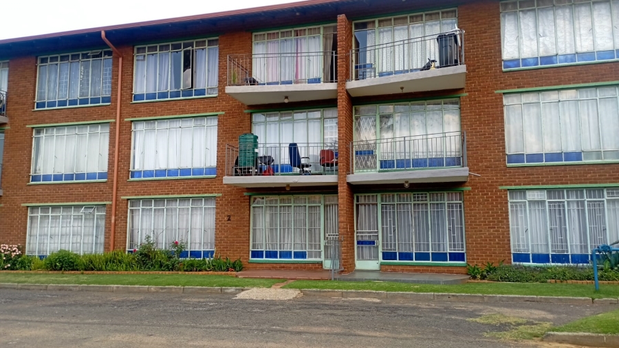 2 Bedroom Property for Sale in Klippoortjie Gauteng