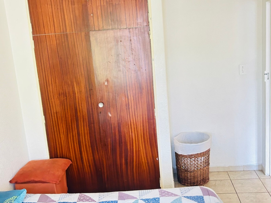2 Bedroom Property for Sale in Klippoortjie Gauteng