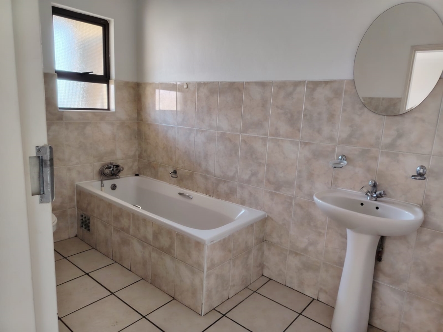 1 Bedroom Property for Sale in Parkrand Gauteng