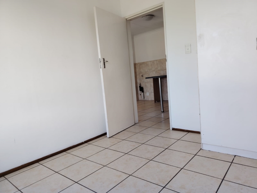 1 Bedroom Property for Sale in Parkrand Gauteng