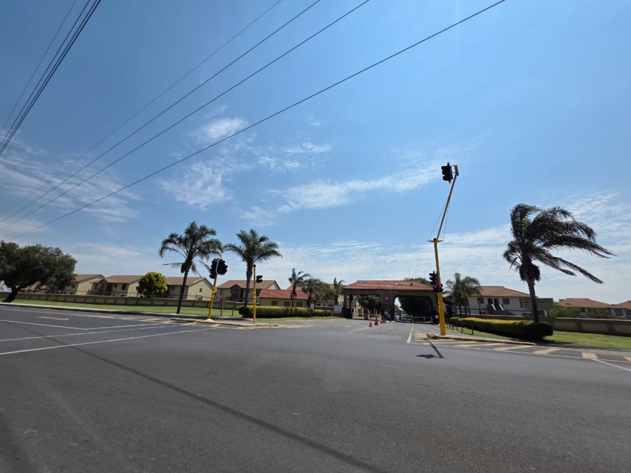 1 Bedroom Property for Sale in Parkrand Gauteng