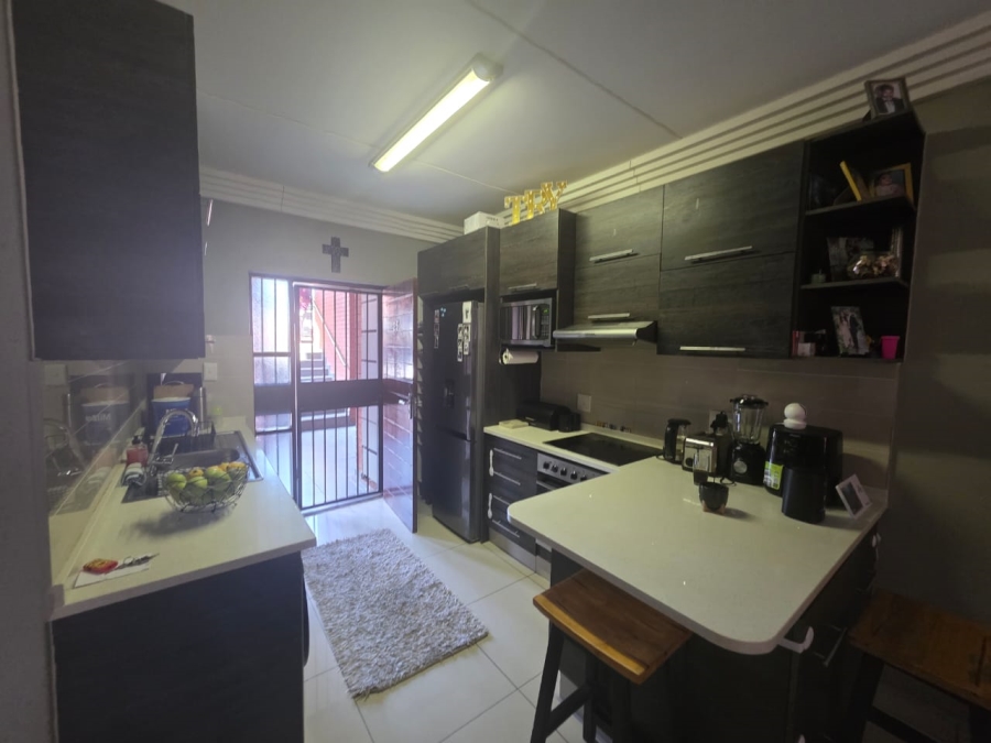 3 Bedroom Property for Sale in Eveleigh Gauteng