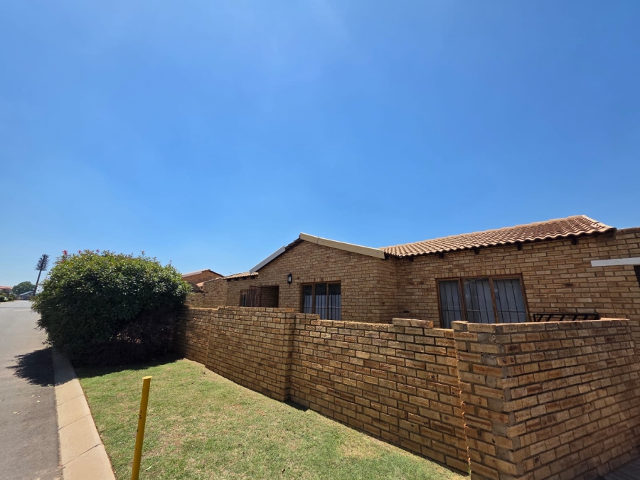 3 Bedroom Property for Sale in Eleadah Gauteng