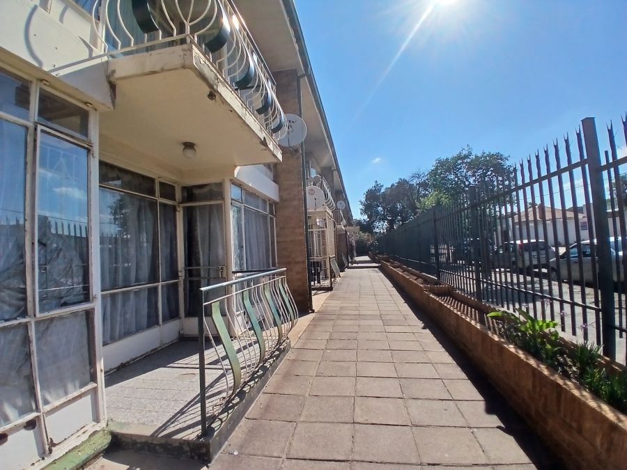 2 Bedroom Property for Sale in Germiston South Gauteng