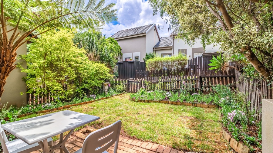 2 Bedroom Property for Sale in Douglasdale Gauteng