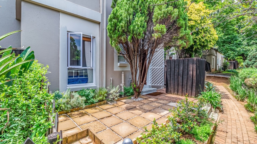 2 Bedroom Property for Sale in Douglasdale Gauteng