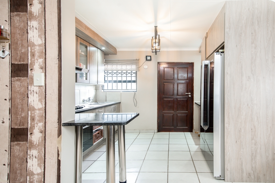 3 Bedroom Property for Sale in Noordwyk Gauteng