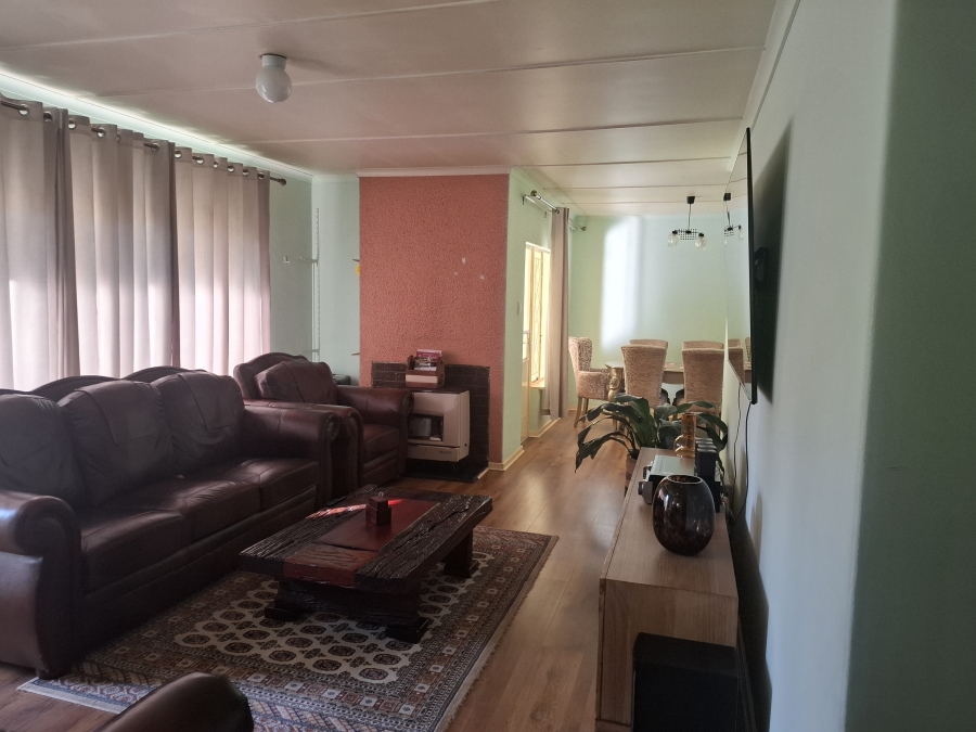 3 Bedroom Property for Sale in Birch Acres Gauteng