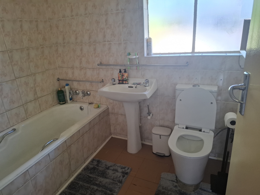 3 Bedroom Property for Sale in Birch Acres Gauteng