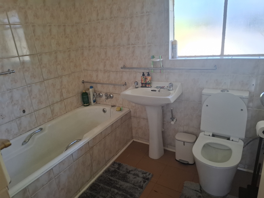3 Bedroom Property for Sale in Birch Acres Gauteng