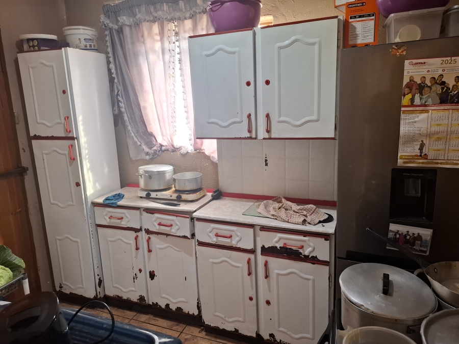 4 Bedroom Property for Sale in Kaalfontein Gauteng