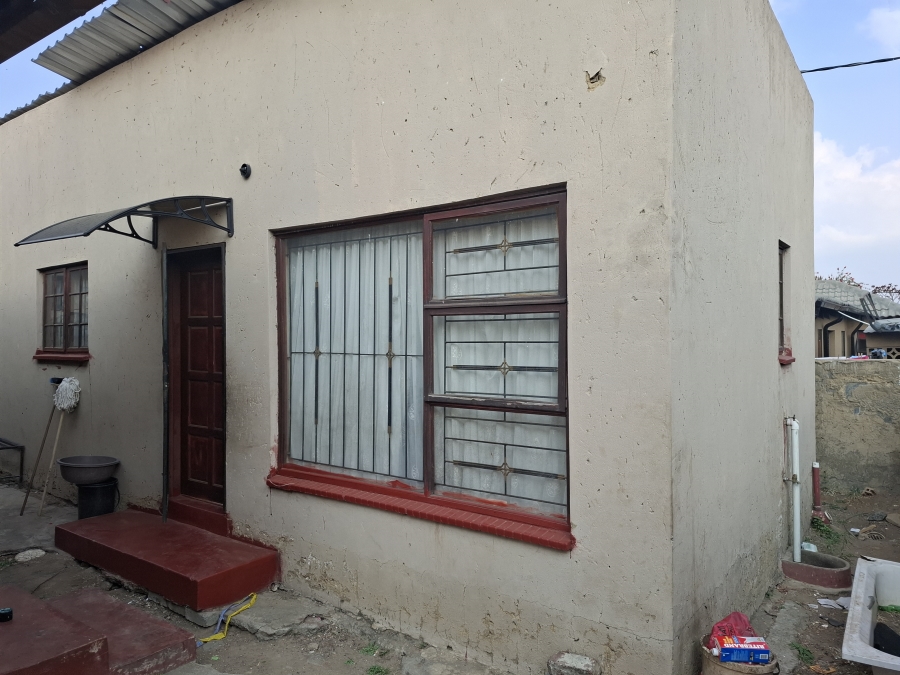 4 Bedroom Property for Sale in Kaalfontein Gauteng