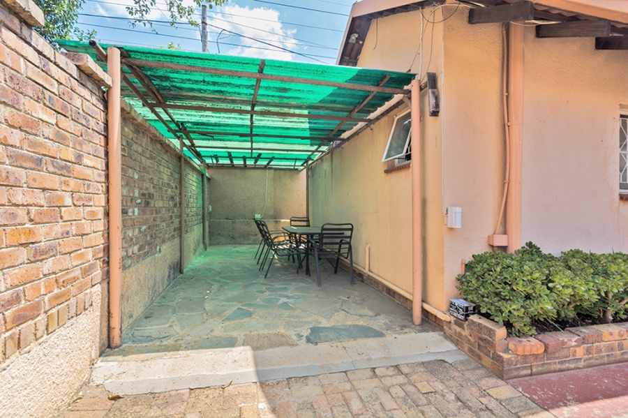 3 Bedroom Property for Sale in Bromhof Gauteng