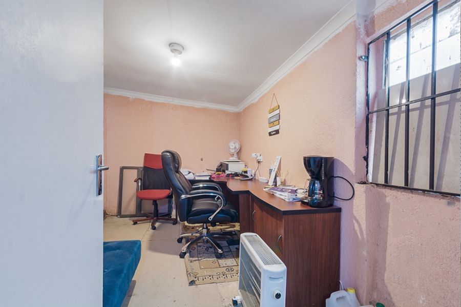 3 Bedroom Property for Sale in Bromhof Gauteng