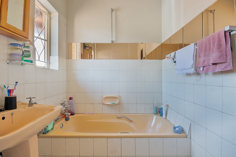 3 Bedroom Property for Sale in Bromhof Gauteng