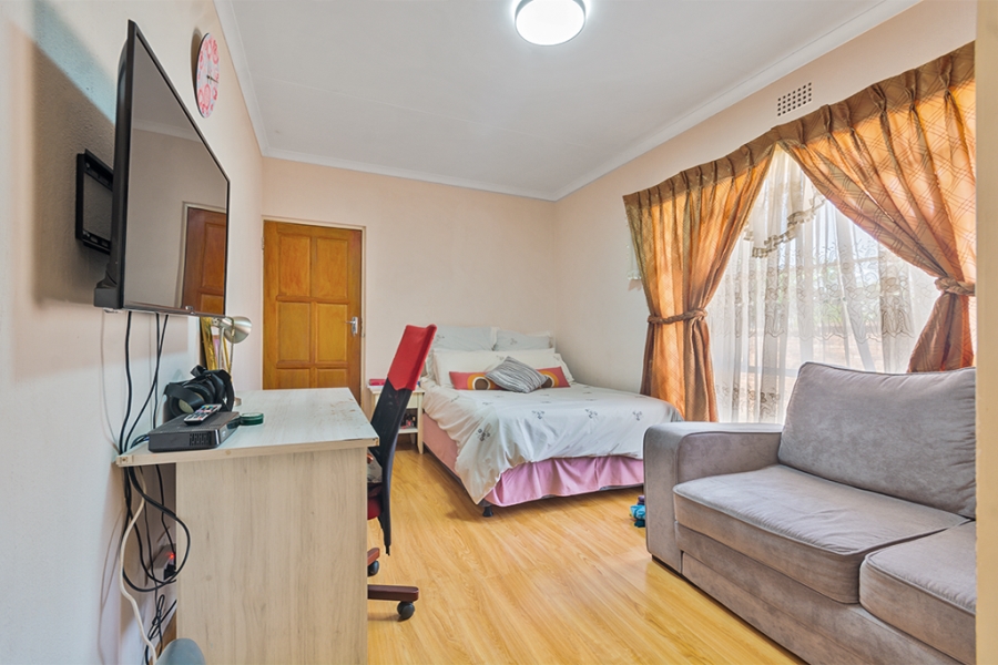 3 Bedroom Property for Sale in Bromhof Gauteng