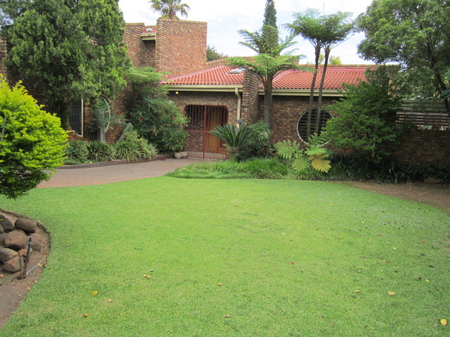 4 Bedroom Property for Sale in Aston Manor Gauteng