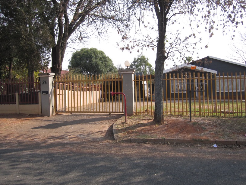 To Let 1 Bedroom Property for Rent in Edleen Gauteng