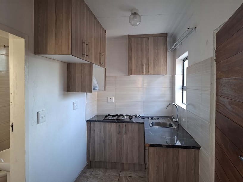 To Let 1 Bedroom Property for Rent in Edleen Gauteng