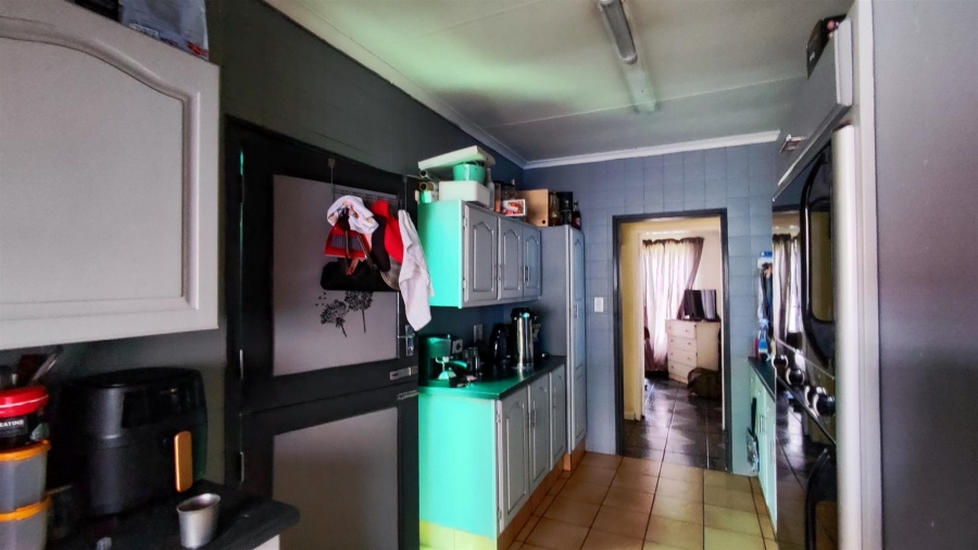 3 Bedroom Property for Sale in Bonaero Park Gauteng